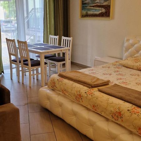 Palanga Apartaments - Mickeviciaus 8 Luaran gambar